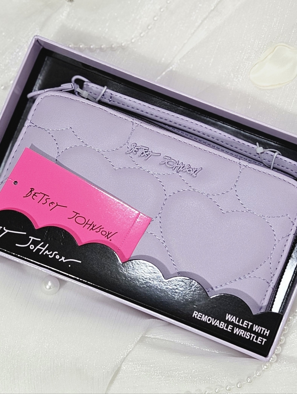 Betsey Johnson Wallet Purple Zip Wristlet Puff Heart Preppy Pastel Summer Spring